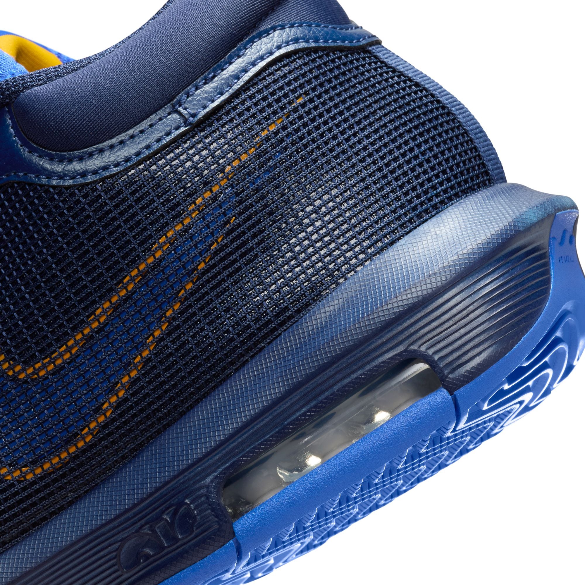 LeBron Witness 8 product image