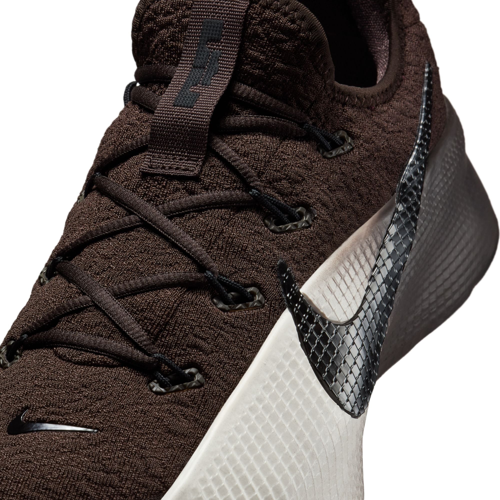 LeBron TR 1 product image