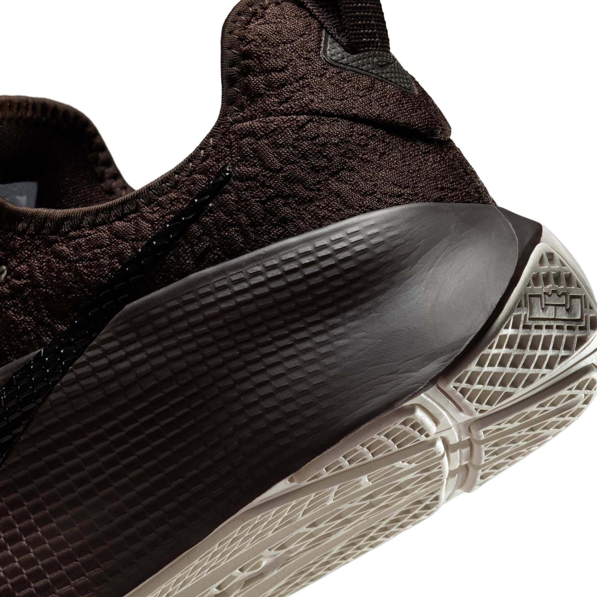 LeBron TR 1 product image