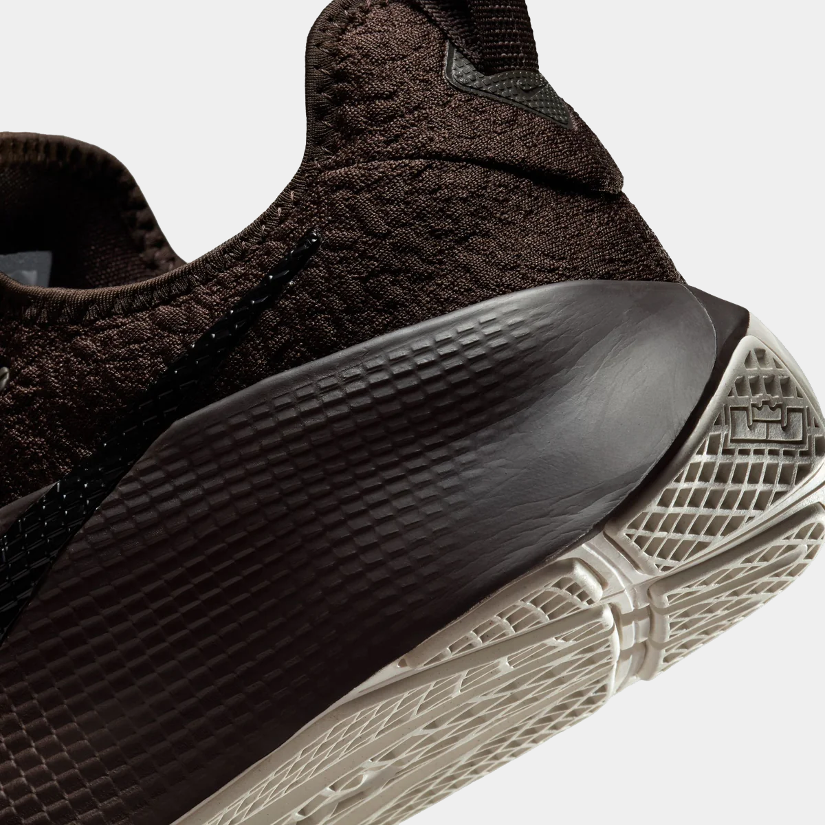 LeBron TR 1 product image