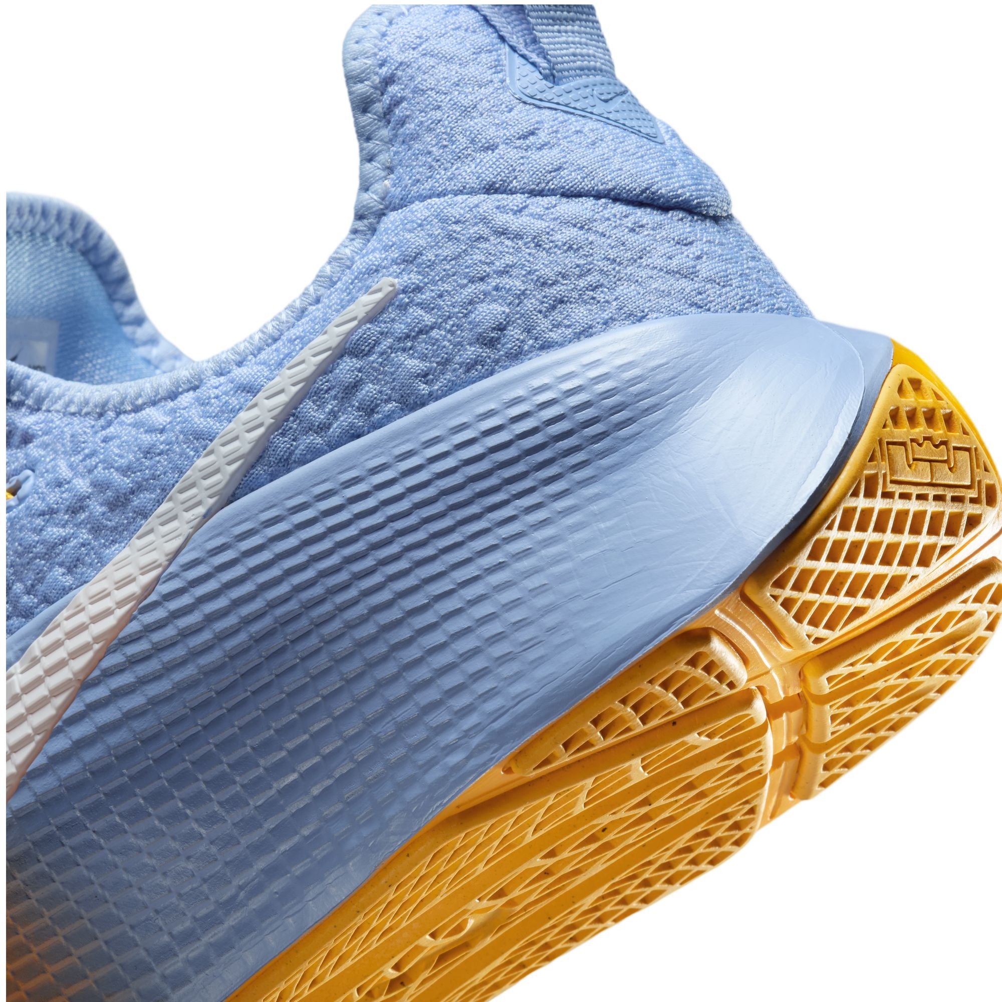 LeBron TR 1 product image