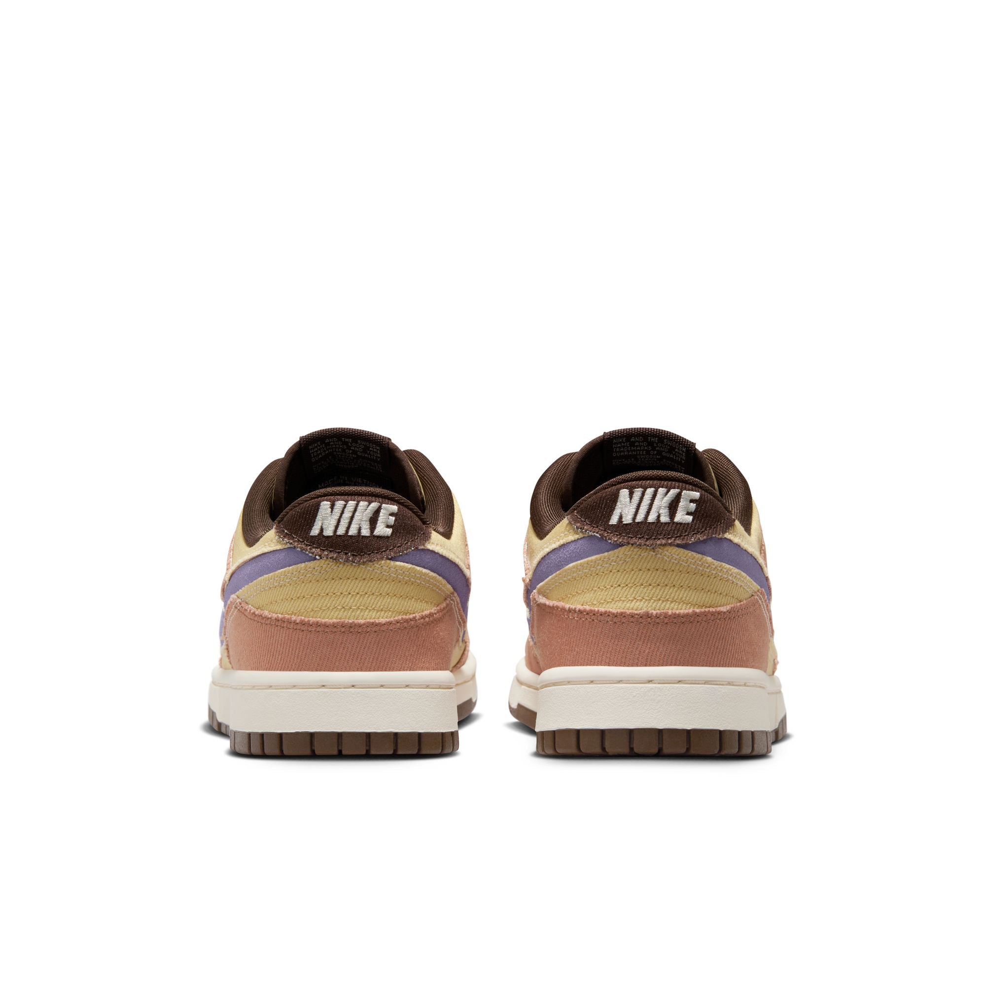 SB Dunk Low SE product image