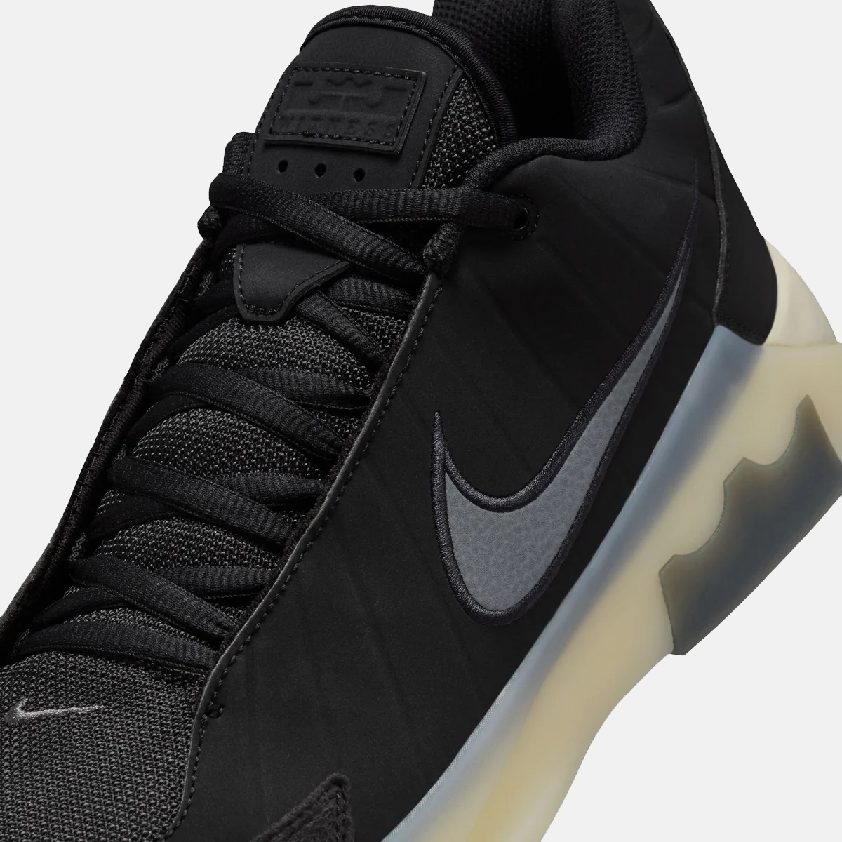 LeBron Witness IX product image