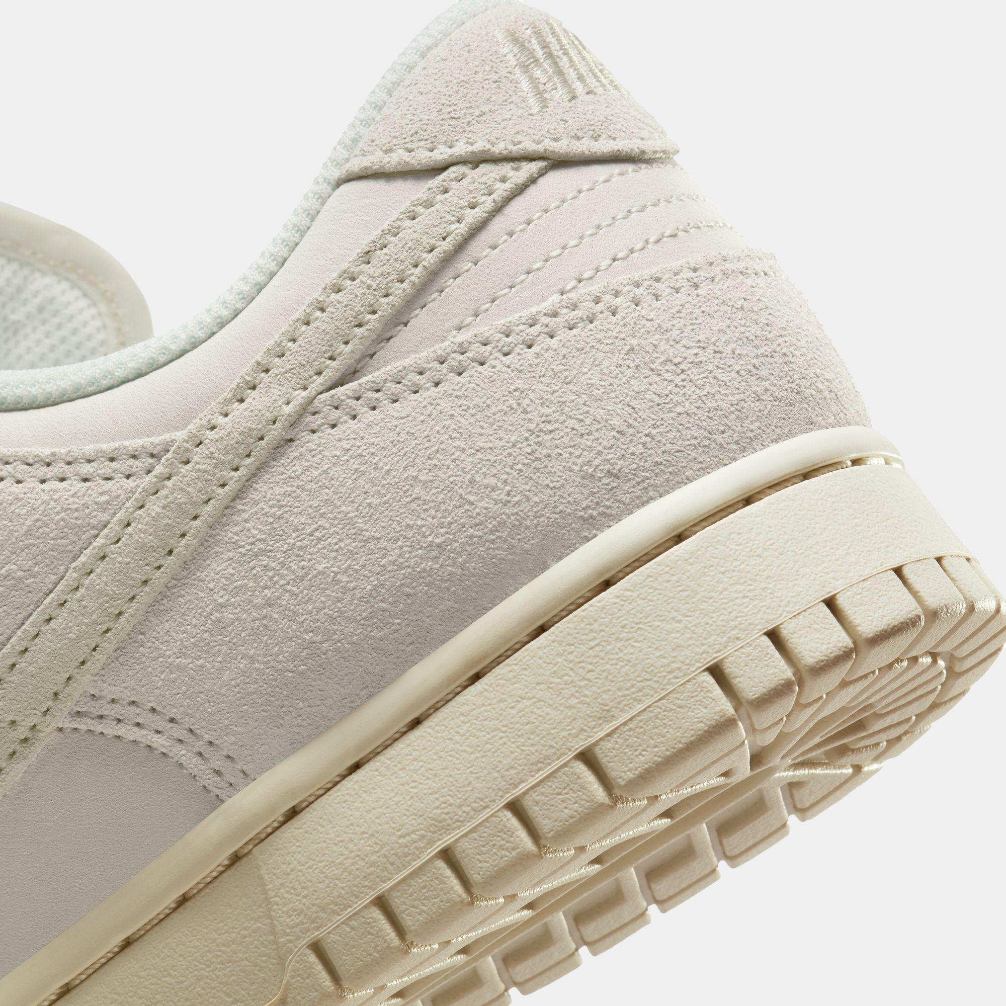 Dunk Low Retro SE product image