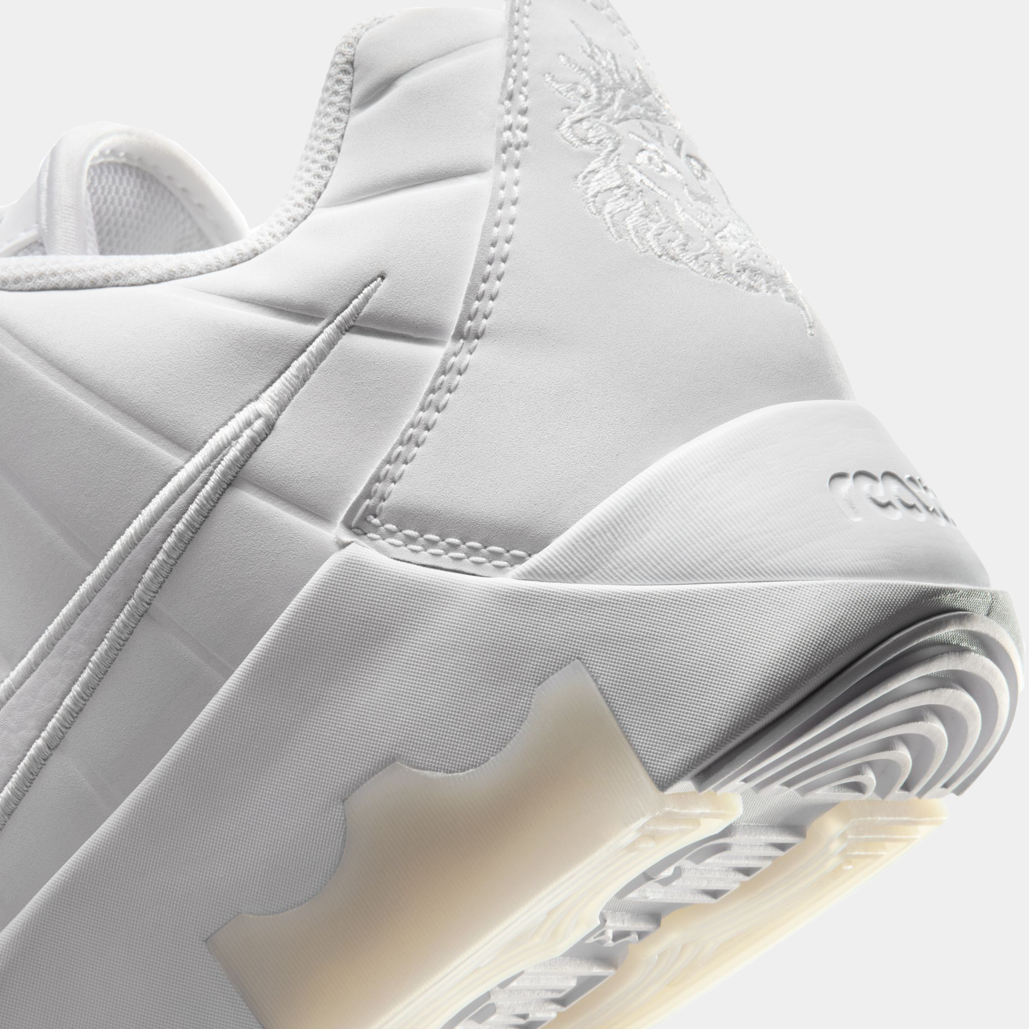 LeBron Witness IX product image