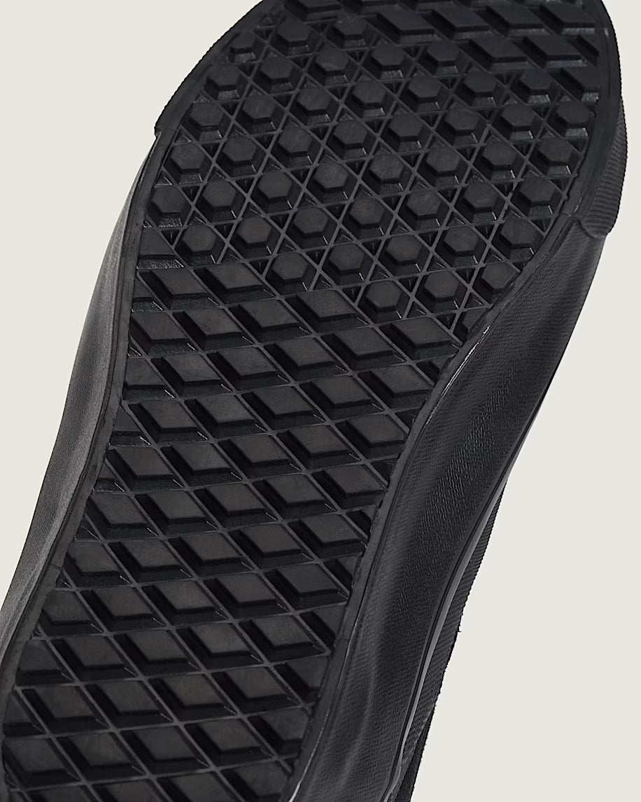 MTE Mid-Slip Insulated Shoes product image