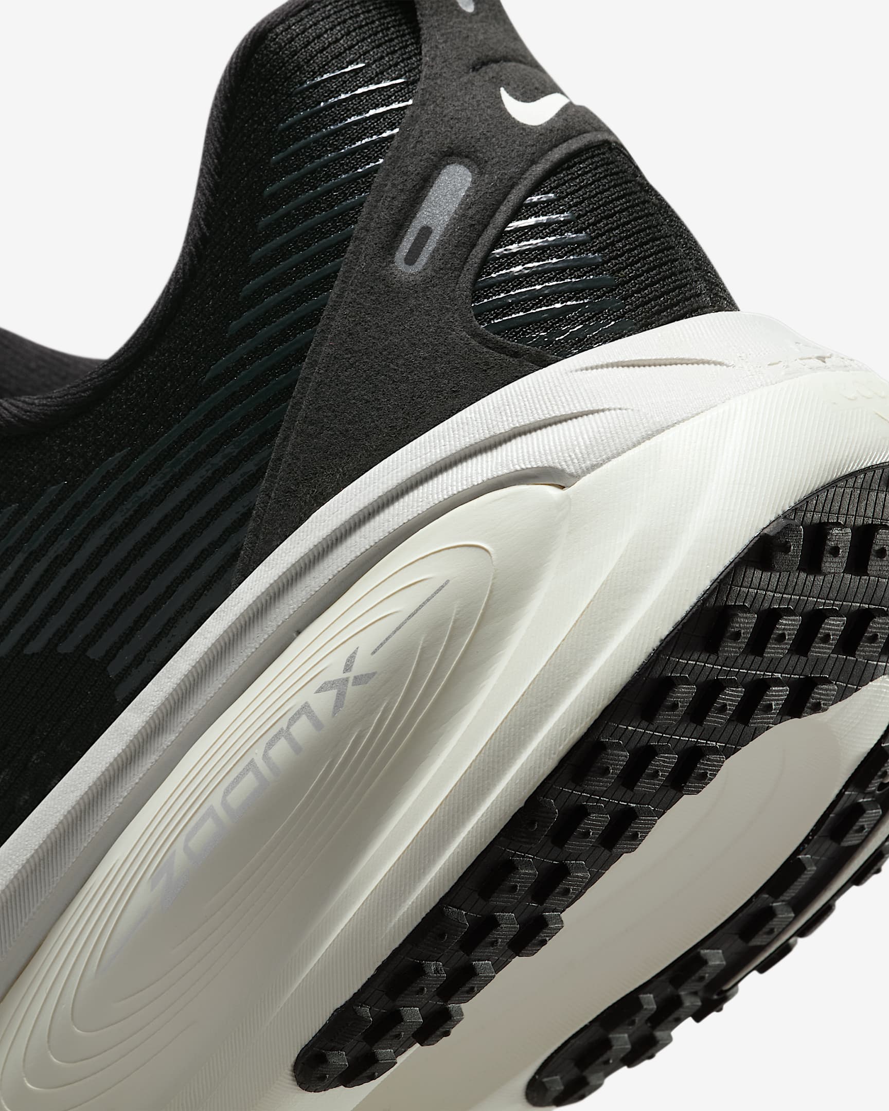 Air Zoom Vomero 18 product image