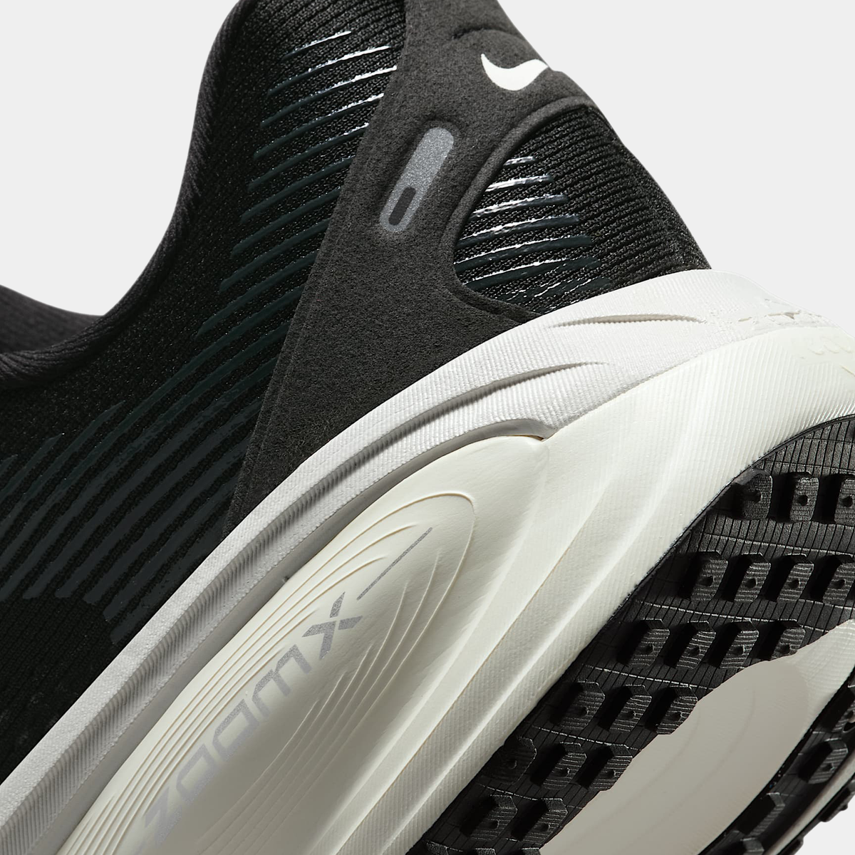 Nike Air Zoom Vomero 18 Running Shoes - Large Sizes | Big Shoes