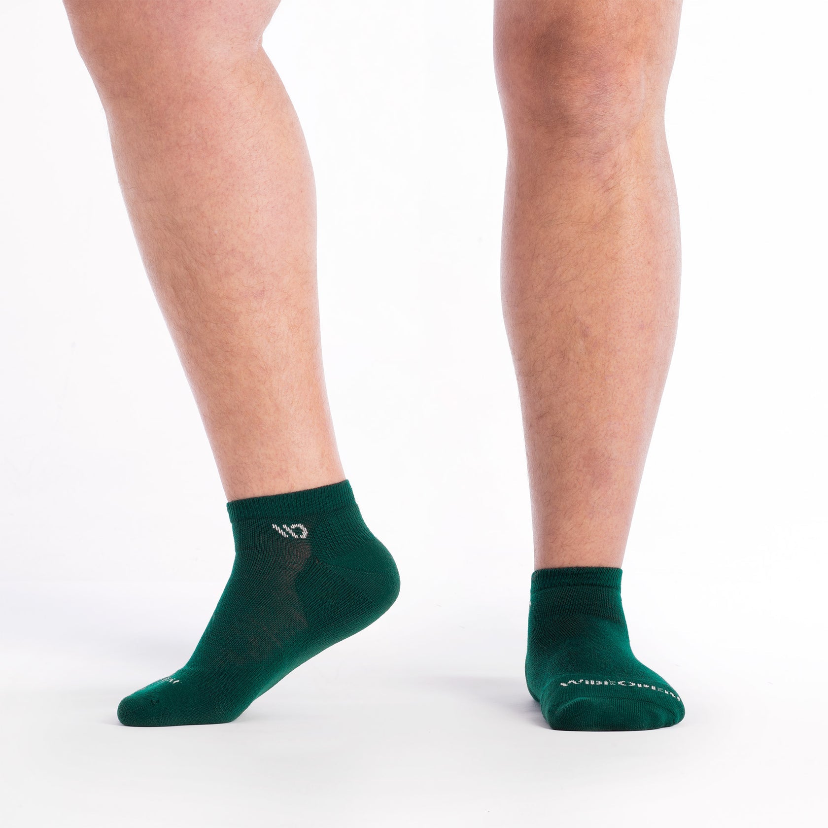 Solid Cushioned No Show Socks product image