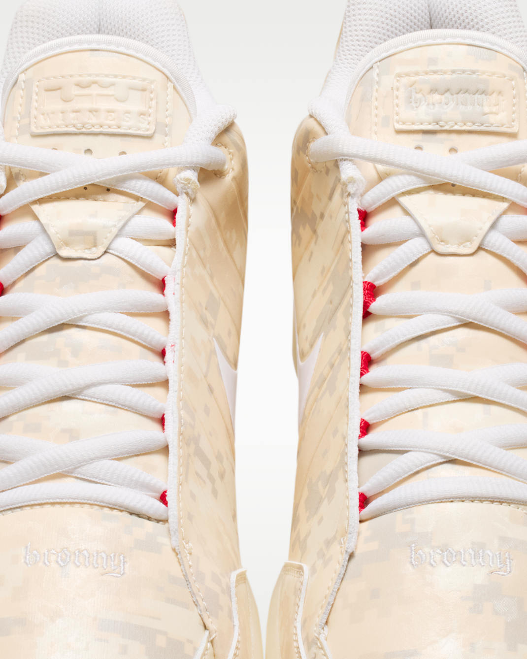 LeBron Witness IX Per product image