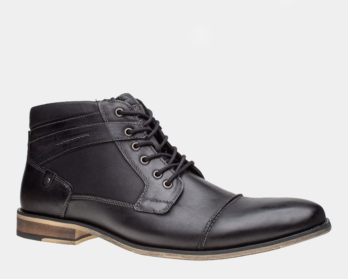 Steve Madden Men display picture 2